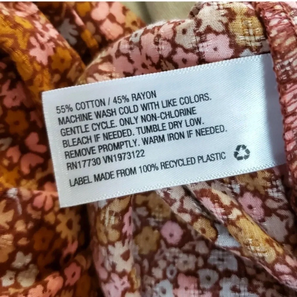 Universal Thread Floral Blouse Size Large - Picture 7 of 8